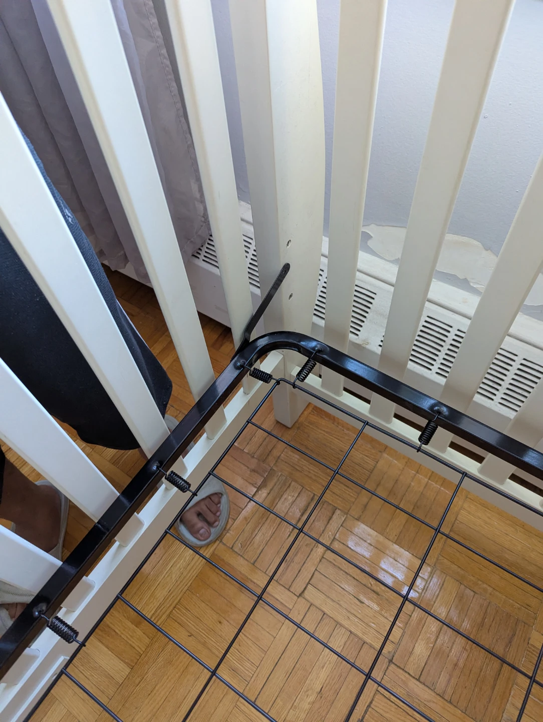 White Baby Crib - photo 2