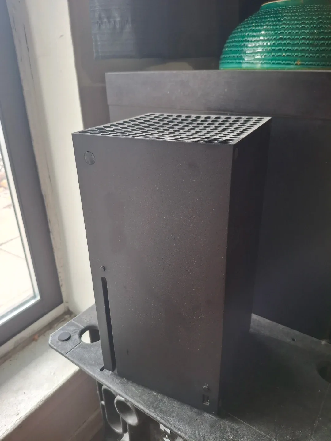 Xbox Series X Console - Black image indicator(2)