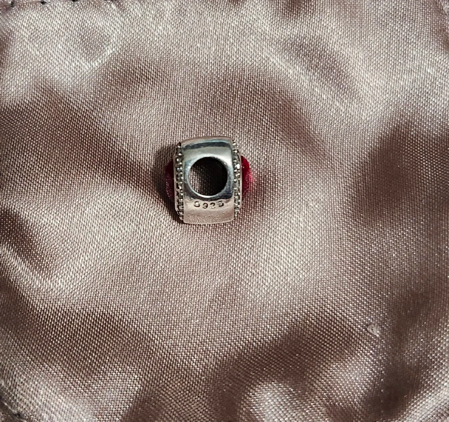 Red Heart Charm image indicator(3)