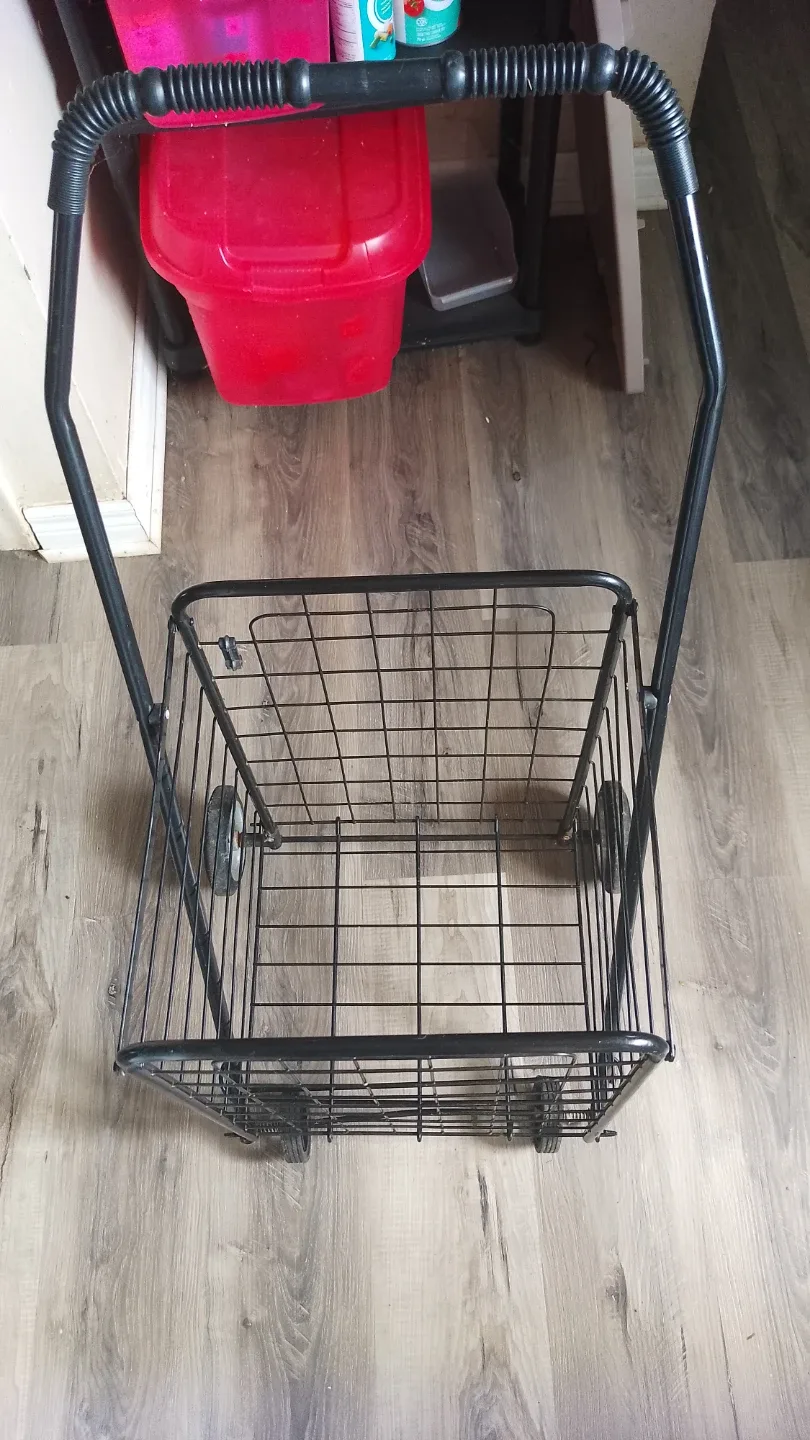 Extra Large Black Shopping Cart image indicator(4)