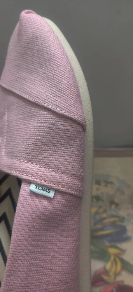 TOMS Pink Canvas Shoes - Women's Size 7 image indicator(6)