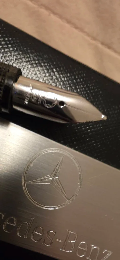 Montblanc Mercedes-Benz Special Edition Pen image indicator(3)