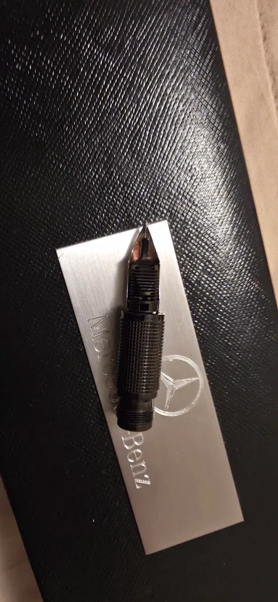 Montblanc Mercedes-Benz Special Edition Pen image indicator(4)