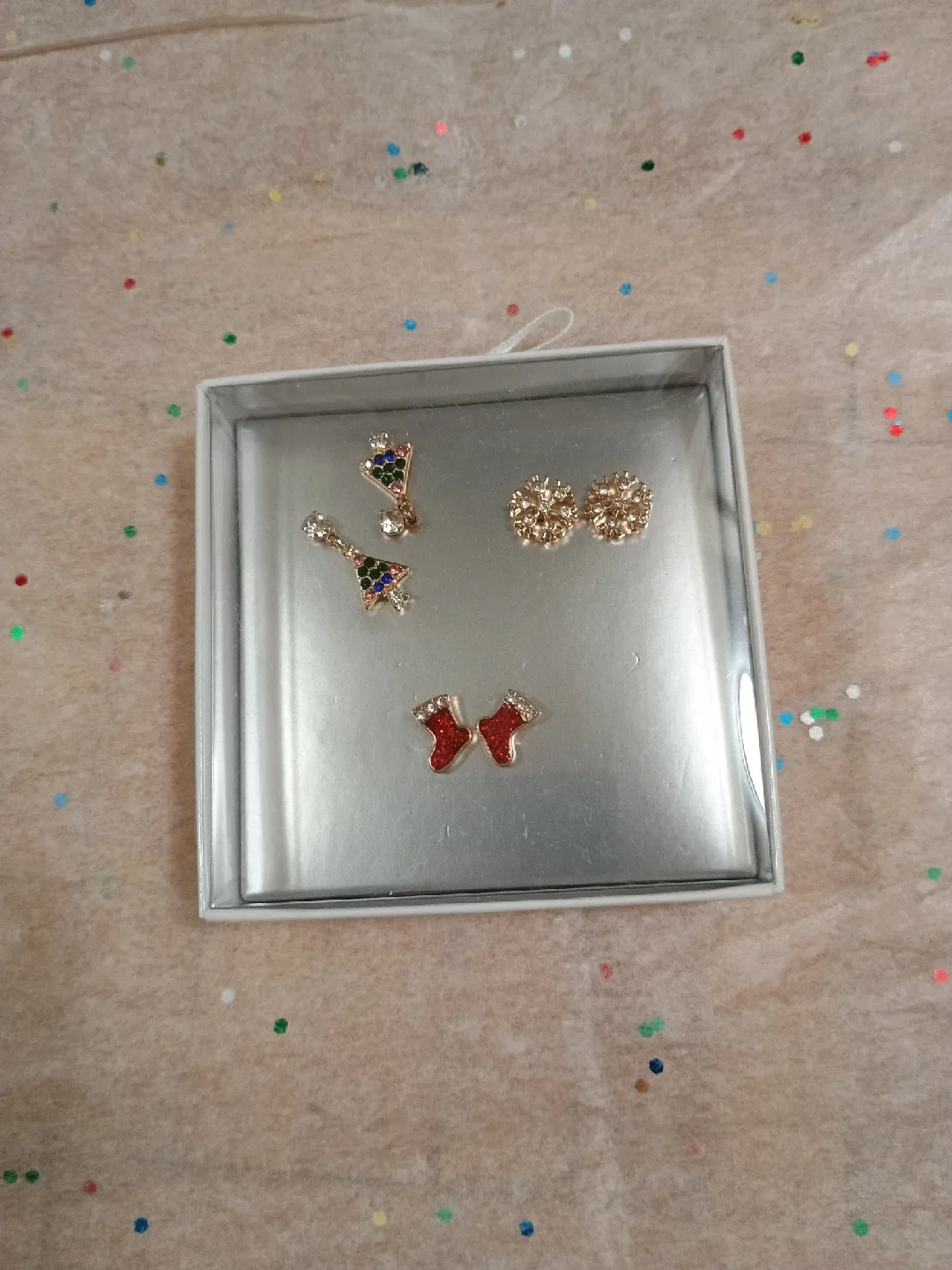 Christmas Earrings Set - New in Box Gift Sets image indicator(5)