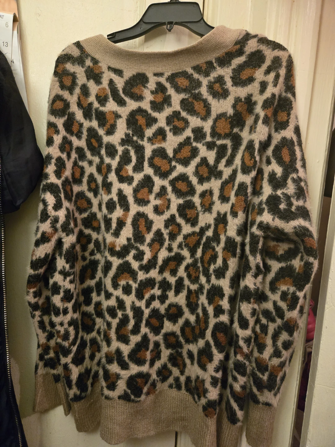 Women leopard cardigan size large - photo 2