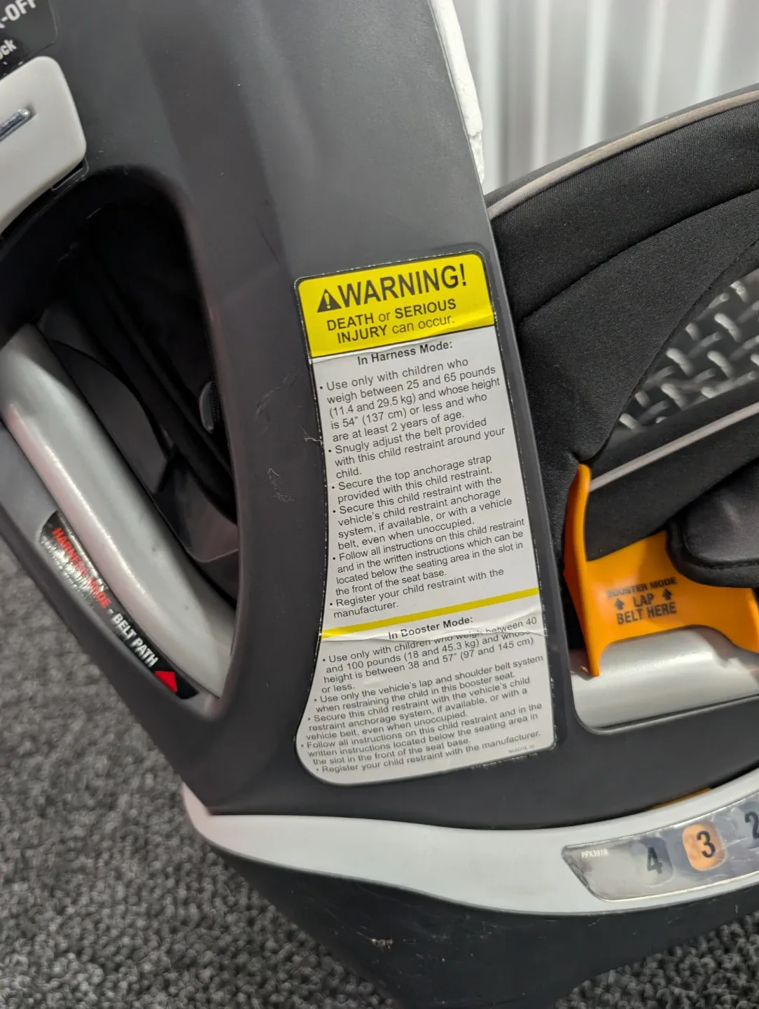 Chicco MyFit Harness + Booster Car Seat image indicator(4)