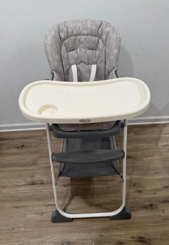 Graco Slim Snacker Foldable High Chair - Gray