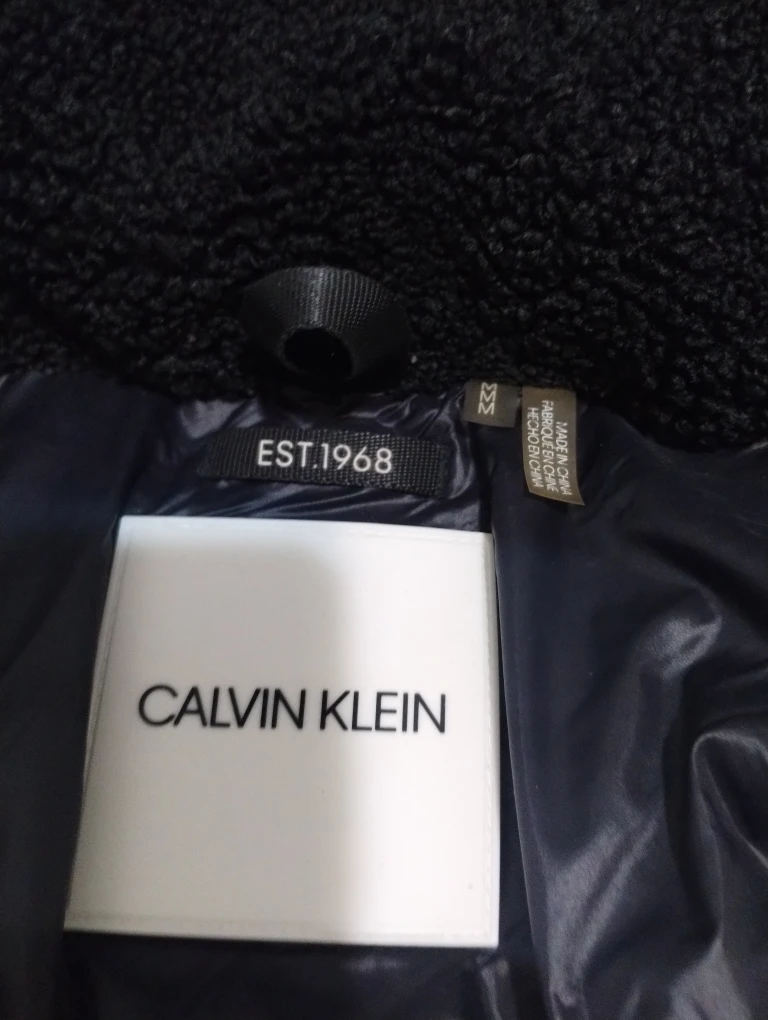 Calvin Klein Puffer Jacket - Size M
