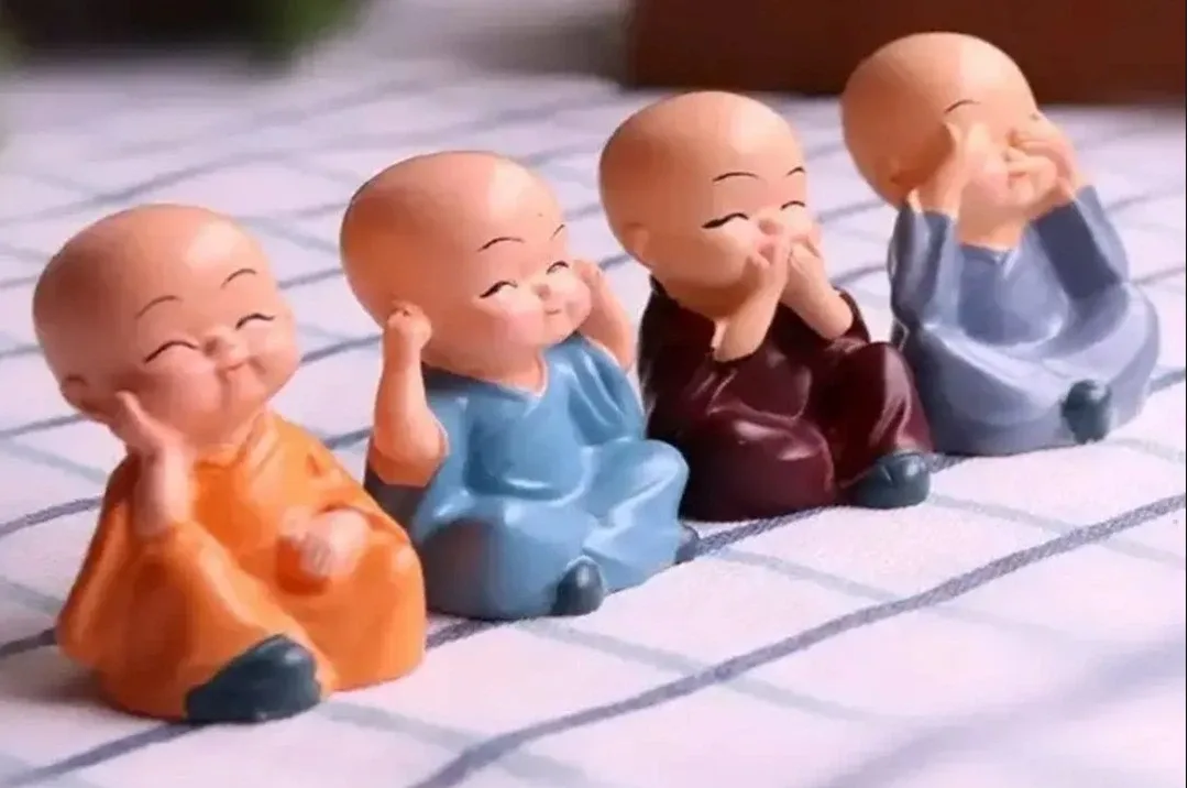 New Buddha Monk Statues / Christmas Gift image indicator(2)