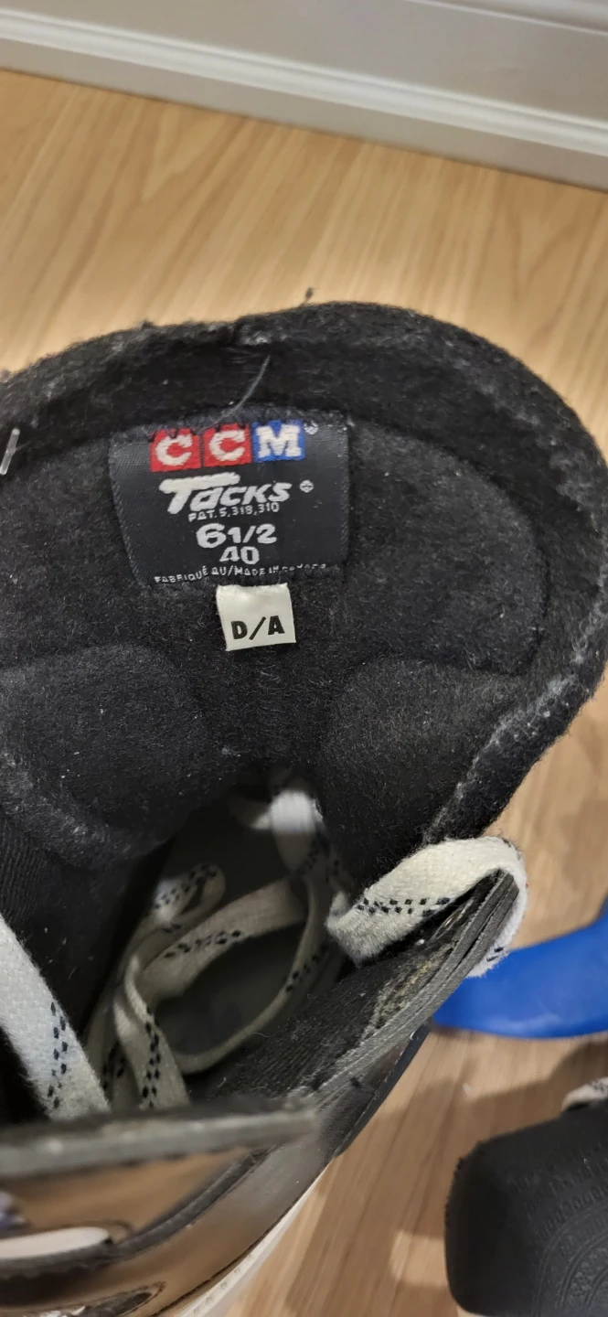 Adult CCM Hockey Skates - photo 4