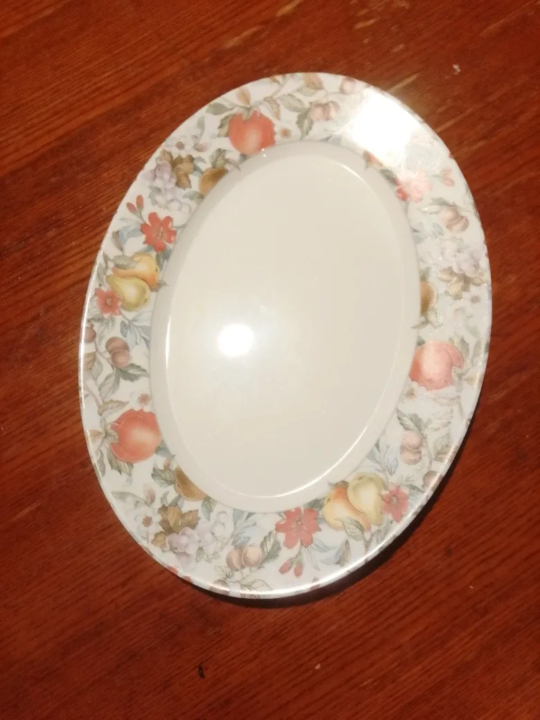 Oval Serving Plate with Floral Design Very nice.