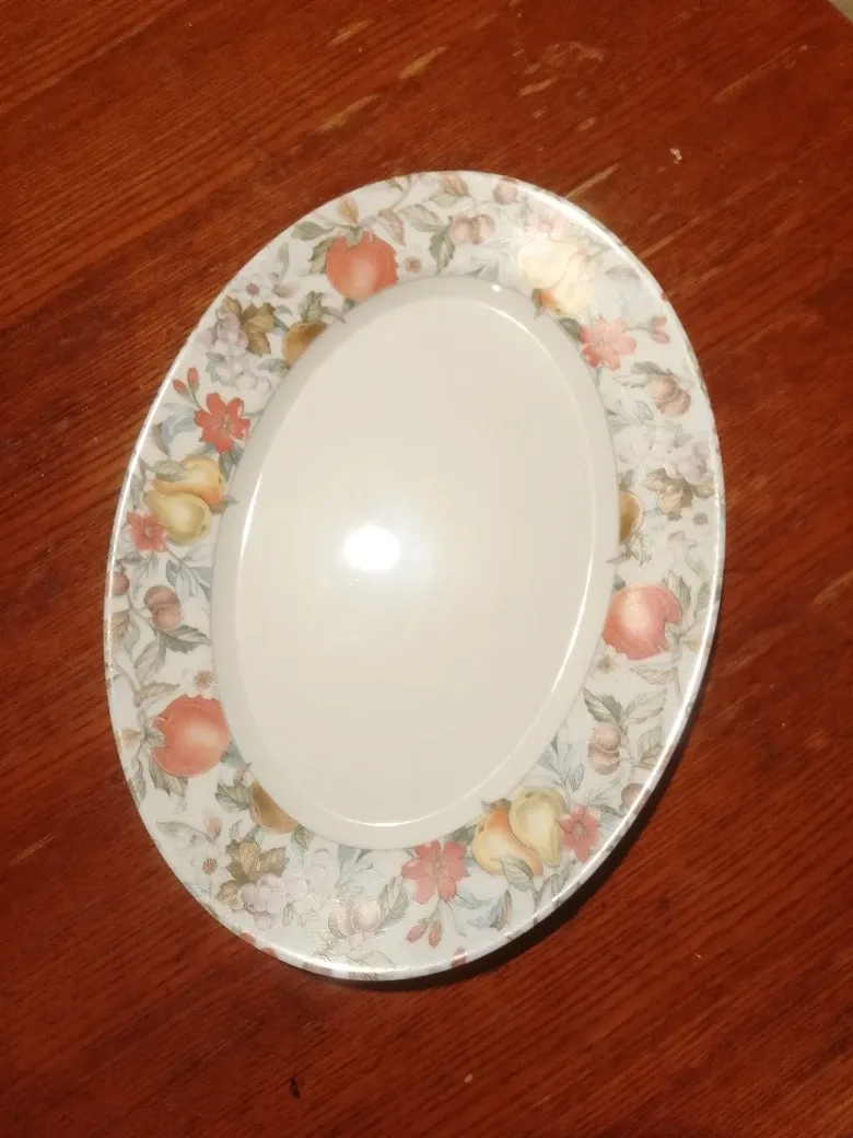 Oval Serving Plate with Floral Design Very nice. image indicator(3)