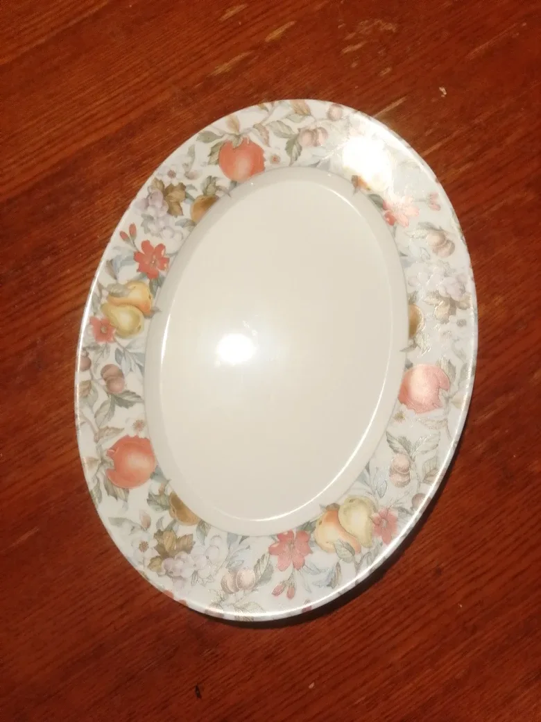 Oval Serving Plate with Floral Design Very nice. image indicator(4)