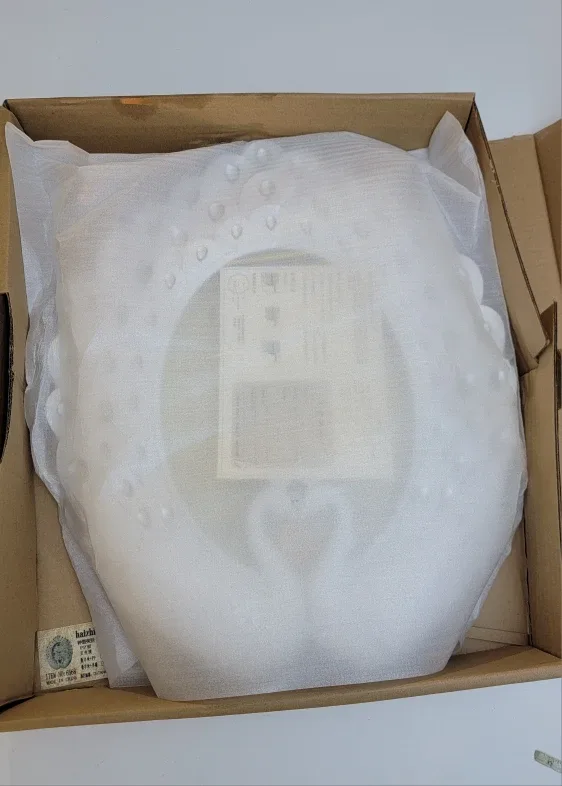 Haizhixing Pearl White Peacock Wall Clock – Elegant Home Decor image indicator(3)