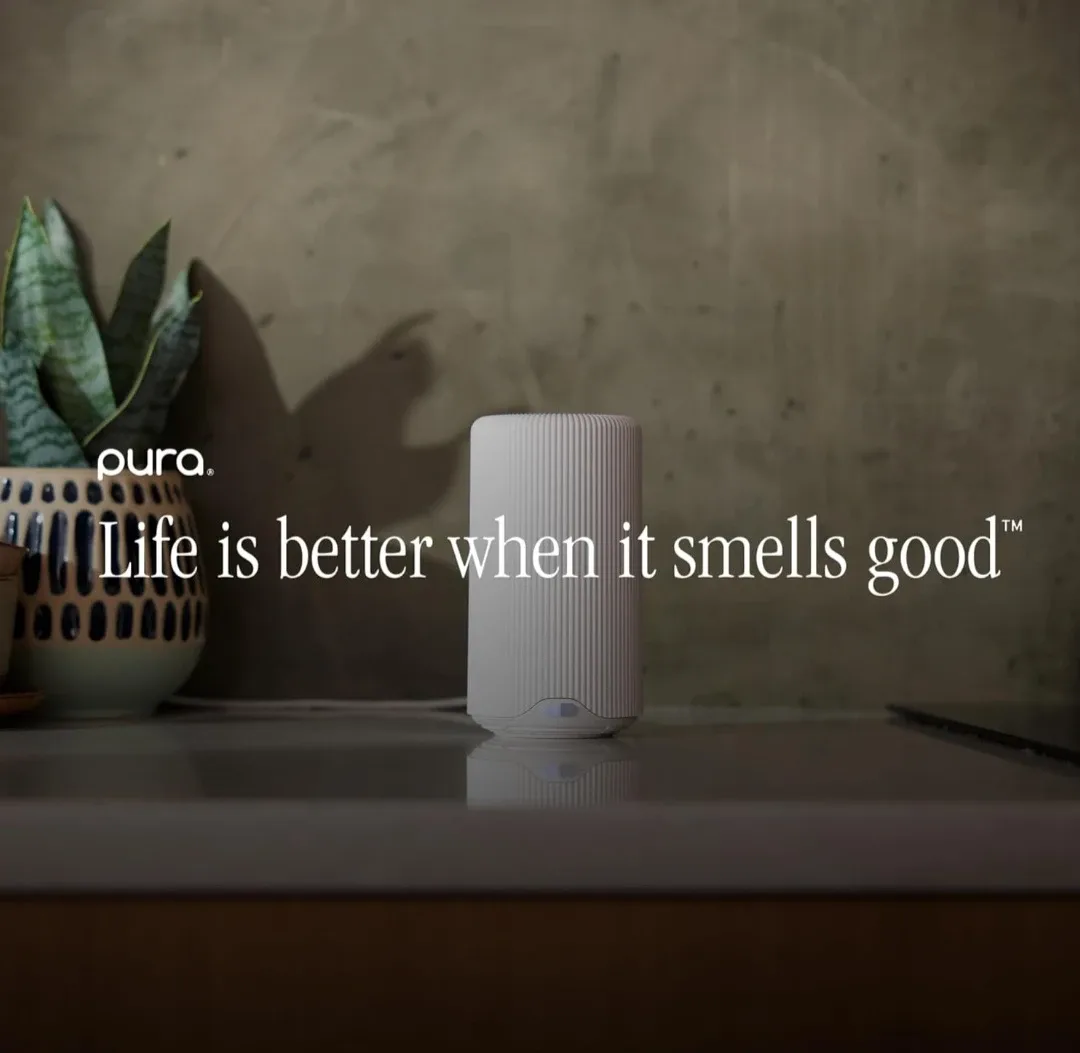 Pura Smart Fragrance Diffuser - Like New! image indicator(5)