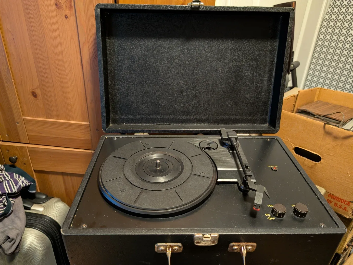 Vintage Suitcase Record Player - Black Crosley CR49