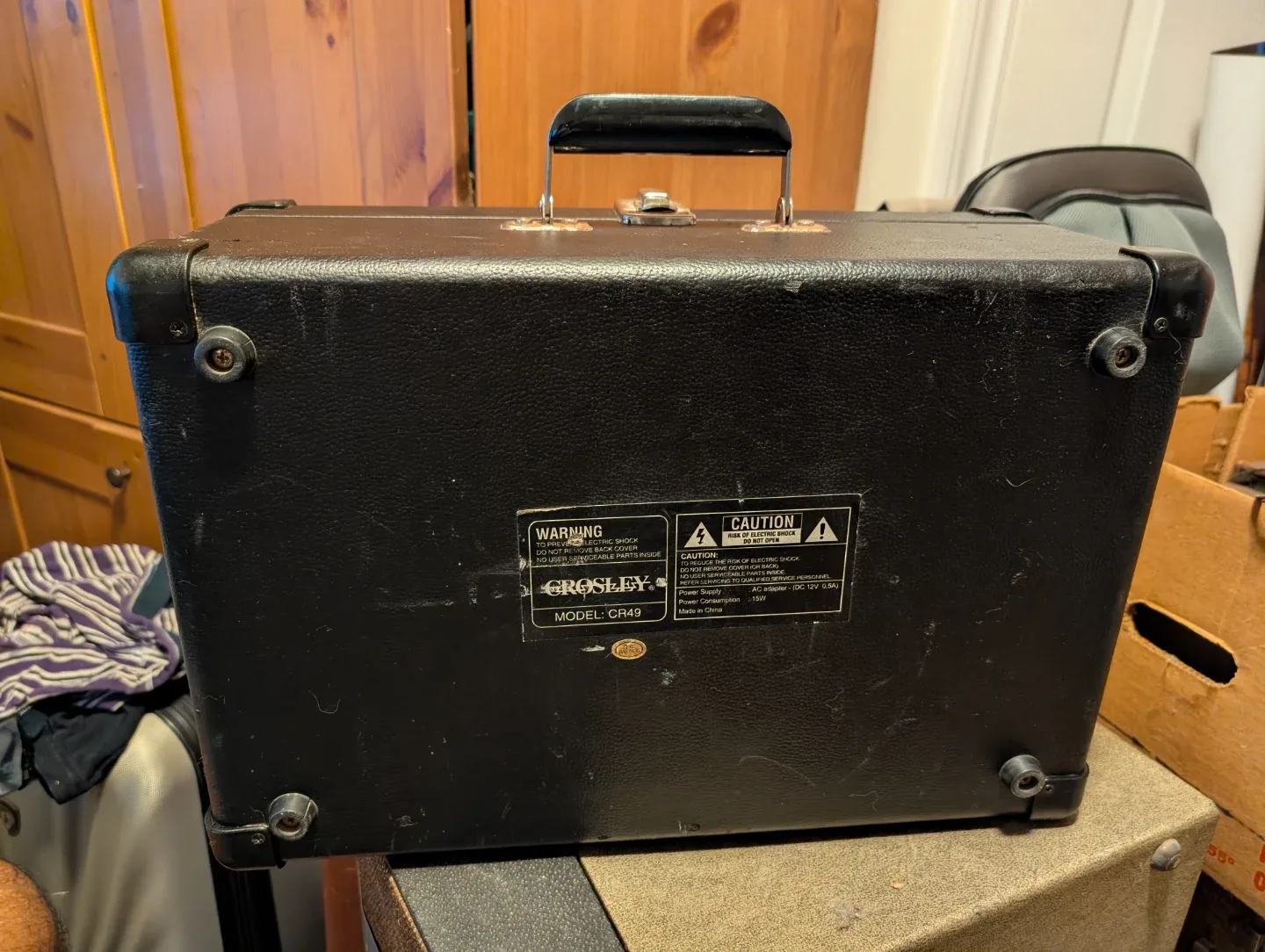 Vintage Suitcase Record Player - Black Crosley CR49 image indicator(7)