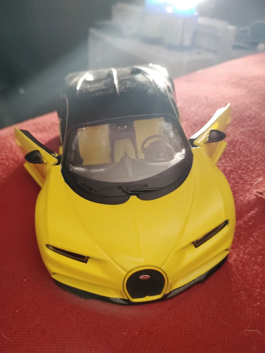 Bugatti Chiron Yellow & Black Diecast Car image indicator(2)