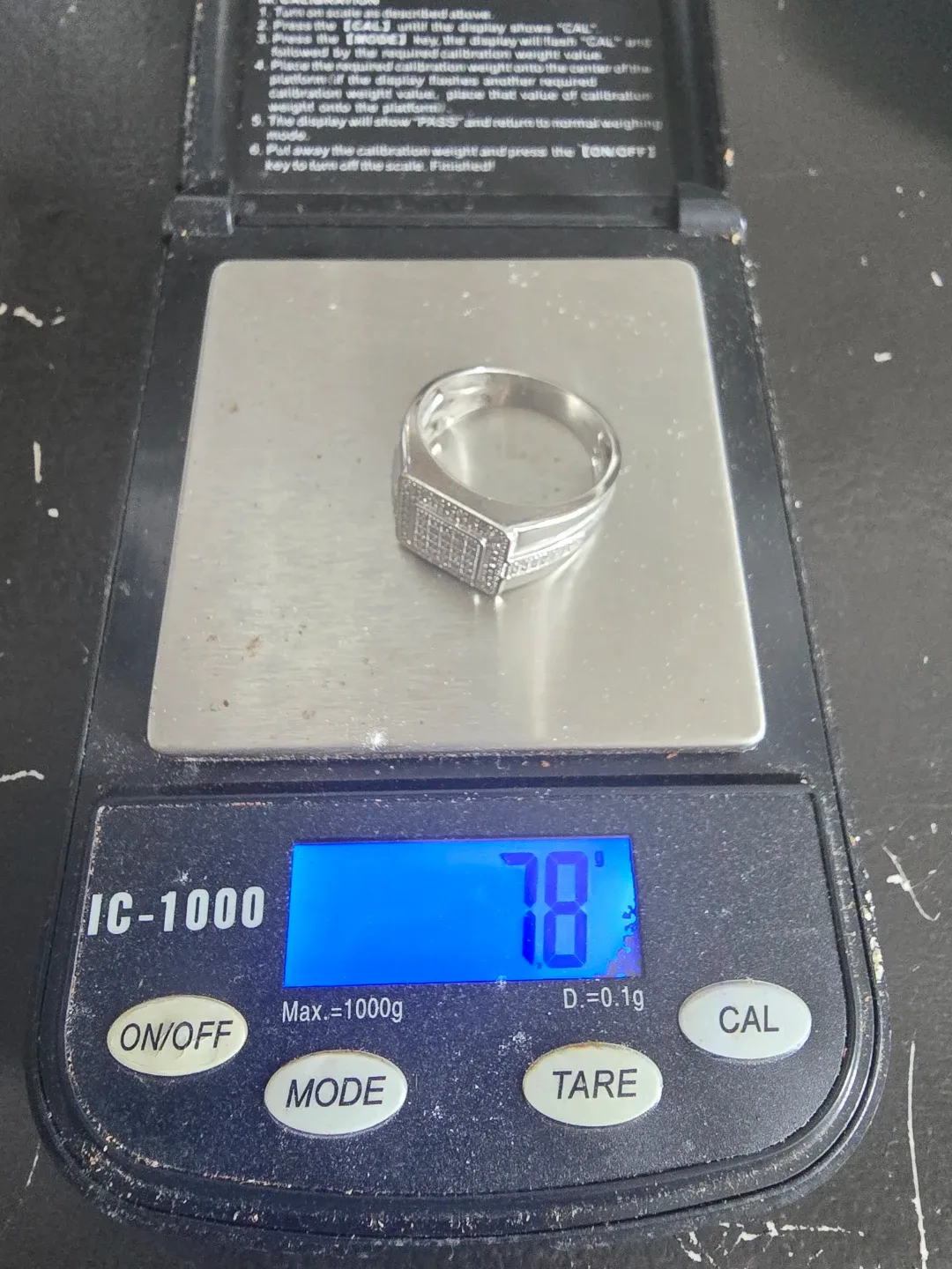 Men's white gold Ring with Diamonds image indicator(2)