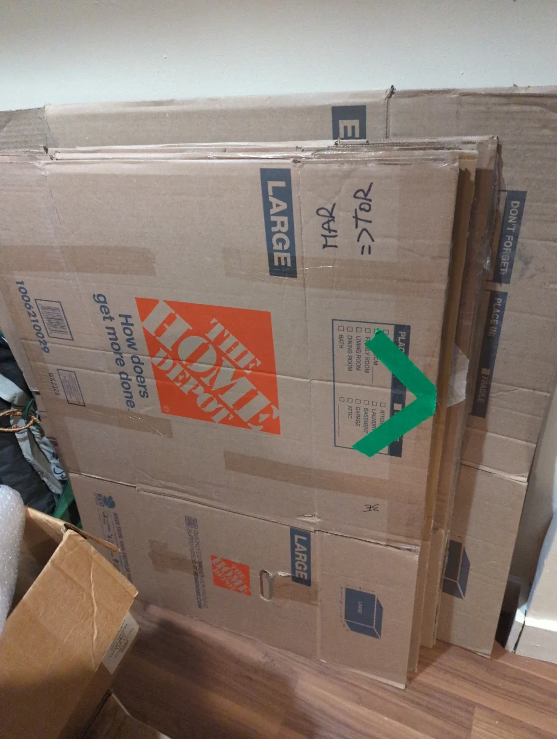 Used Moving Boxes in Good Shape image indicator(3)