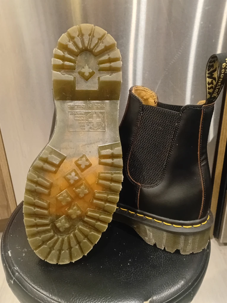 BRAND NEW Dr. Martens Chelsea Boots, Black - photo 3