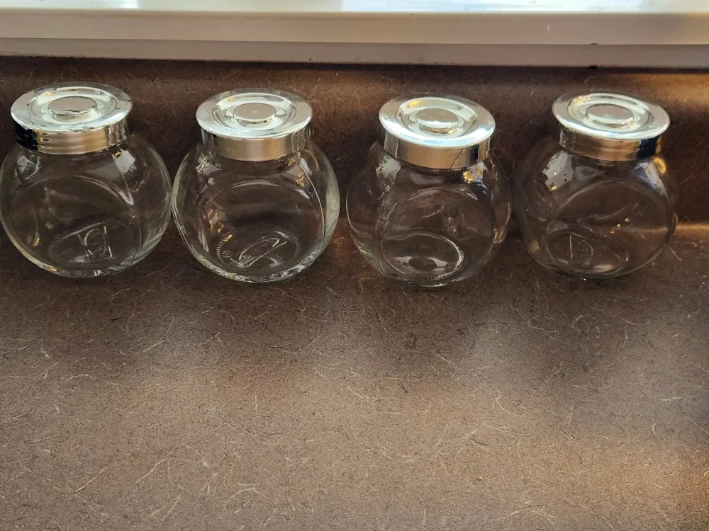 4 Glass Jars with Silver Lids