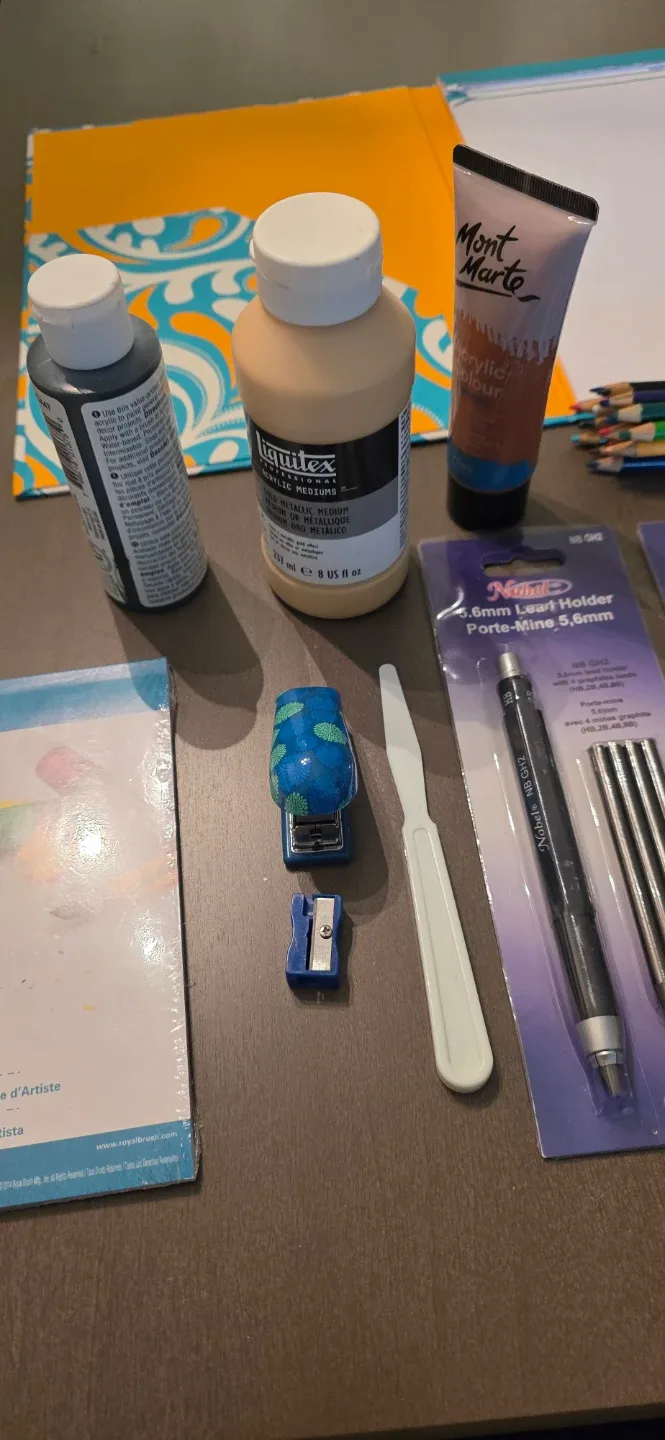 Artist Supplies Bundle - Mixed Media image indicator(2)