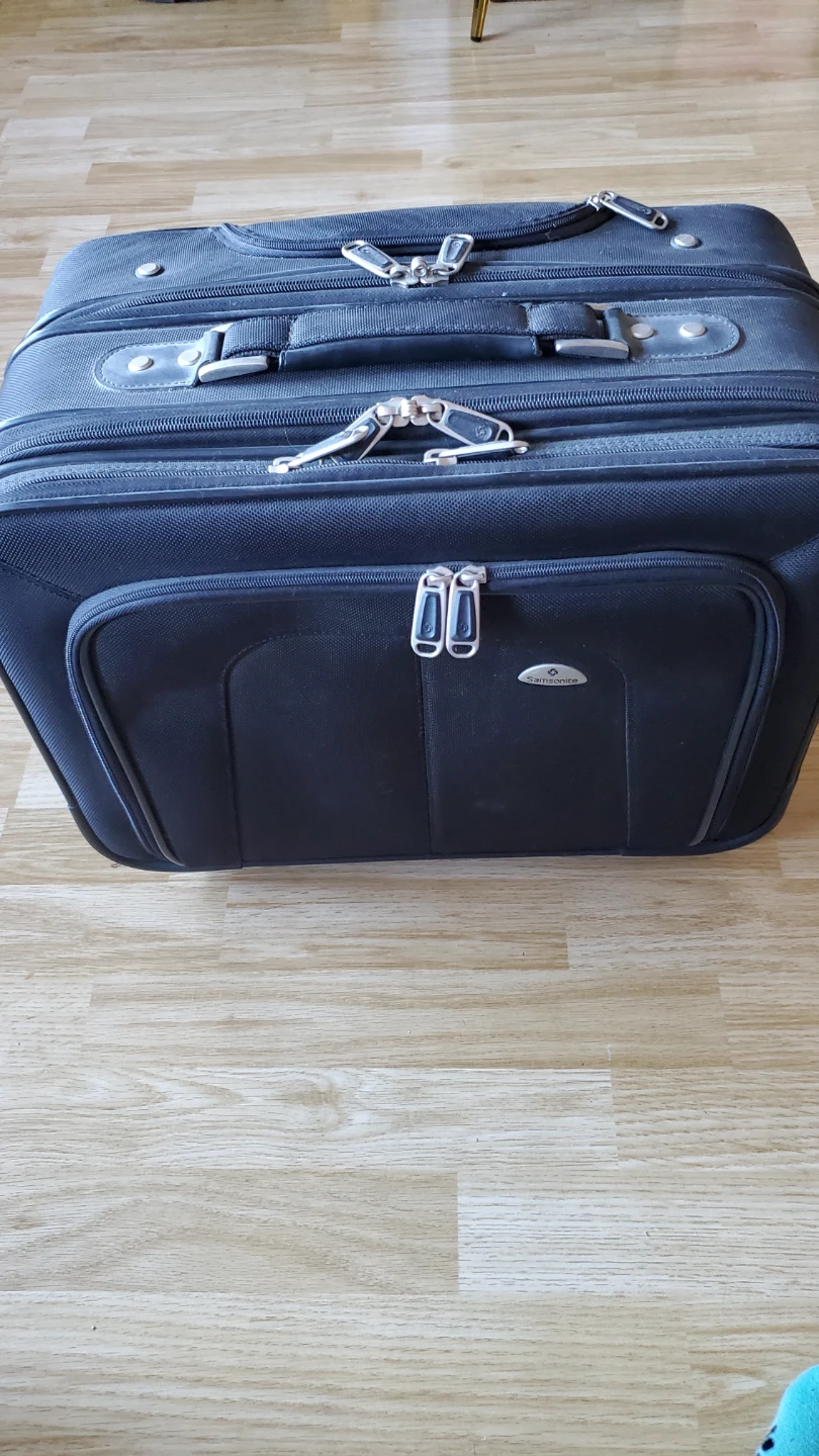 Samsonite Business One Rolling Case - Black