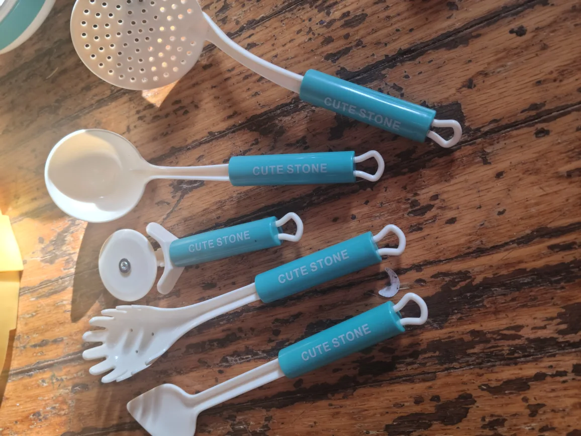 KidKraft Vintage Kitchen - White image indicator(4)