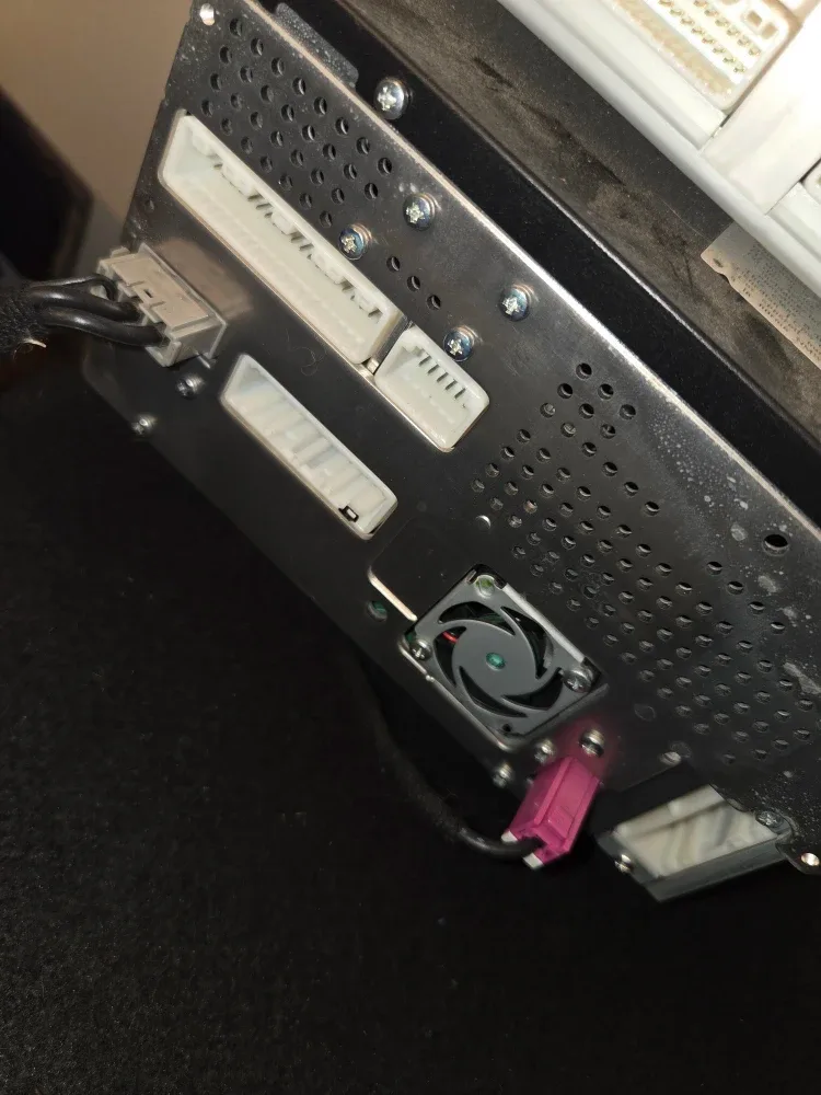 Infiniti Car Stereo System & Airbag image indicator(5)