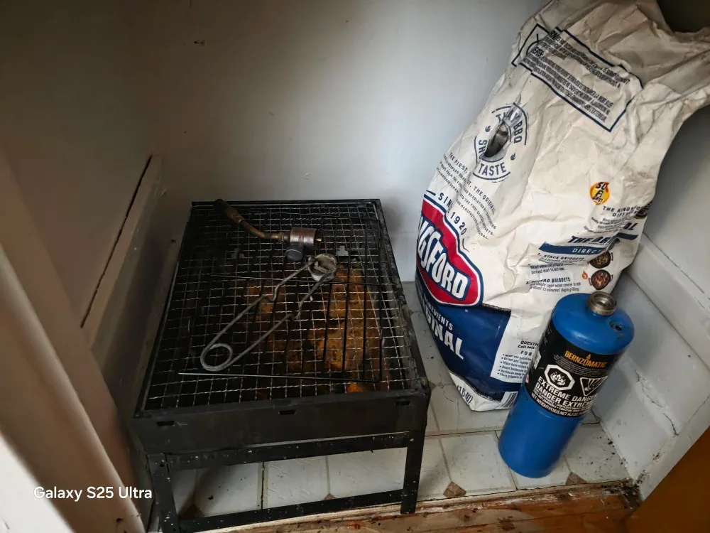 Kingsford BBQ Grill & Bernzomatic Propane Tank