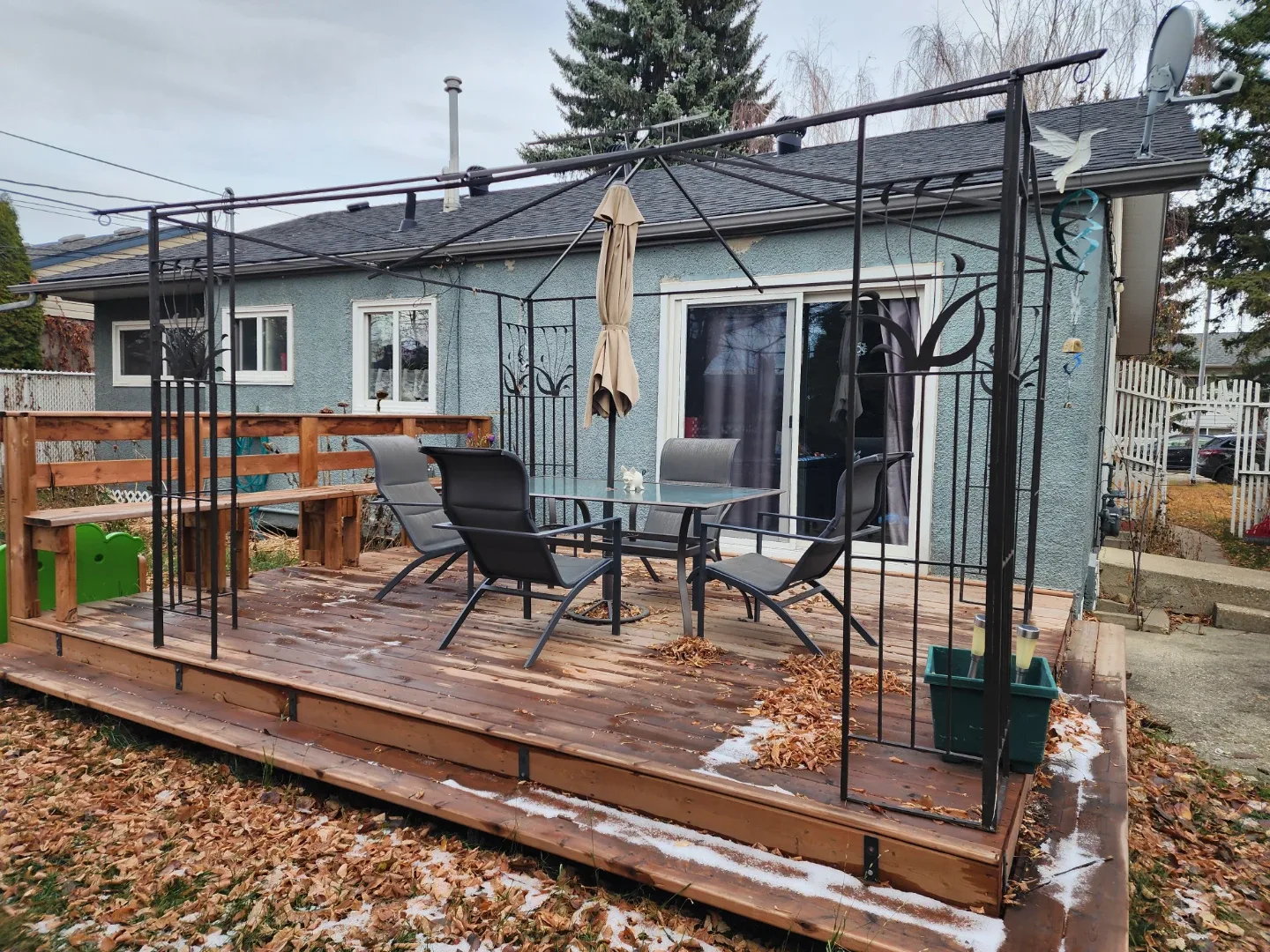 Patio Table & 4 Chairs - Glass Top, umbrella,  gazebo image indicator(3)