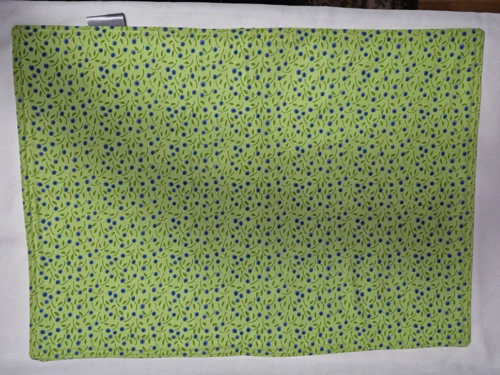 Handmade  Floral Pattern Placemats, set of 4 image indicator(3)