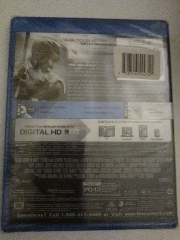 RoboCop Blu-Ray + DVD + Digital HD (New) image indicator(2)