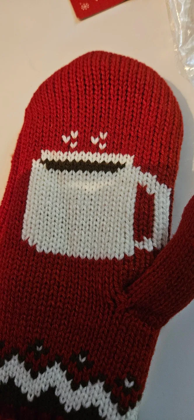 Tim Hortons Hat and Mittens image indicator(10)