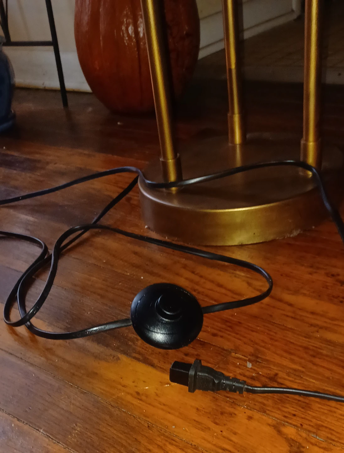 3-Light Floor Lamp & 2 bulb lamp - photo 3