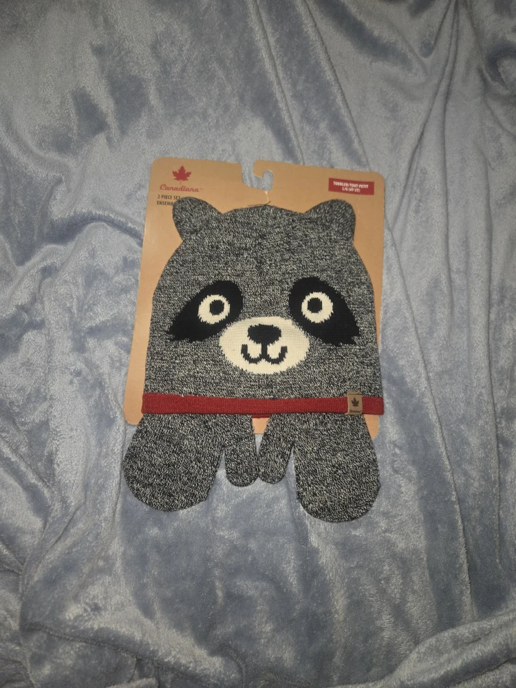 Canadiana Raccoon Hat & Mittens Set (4T-5T)
