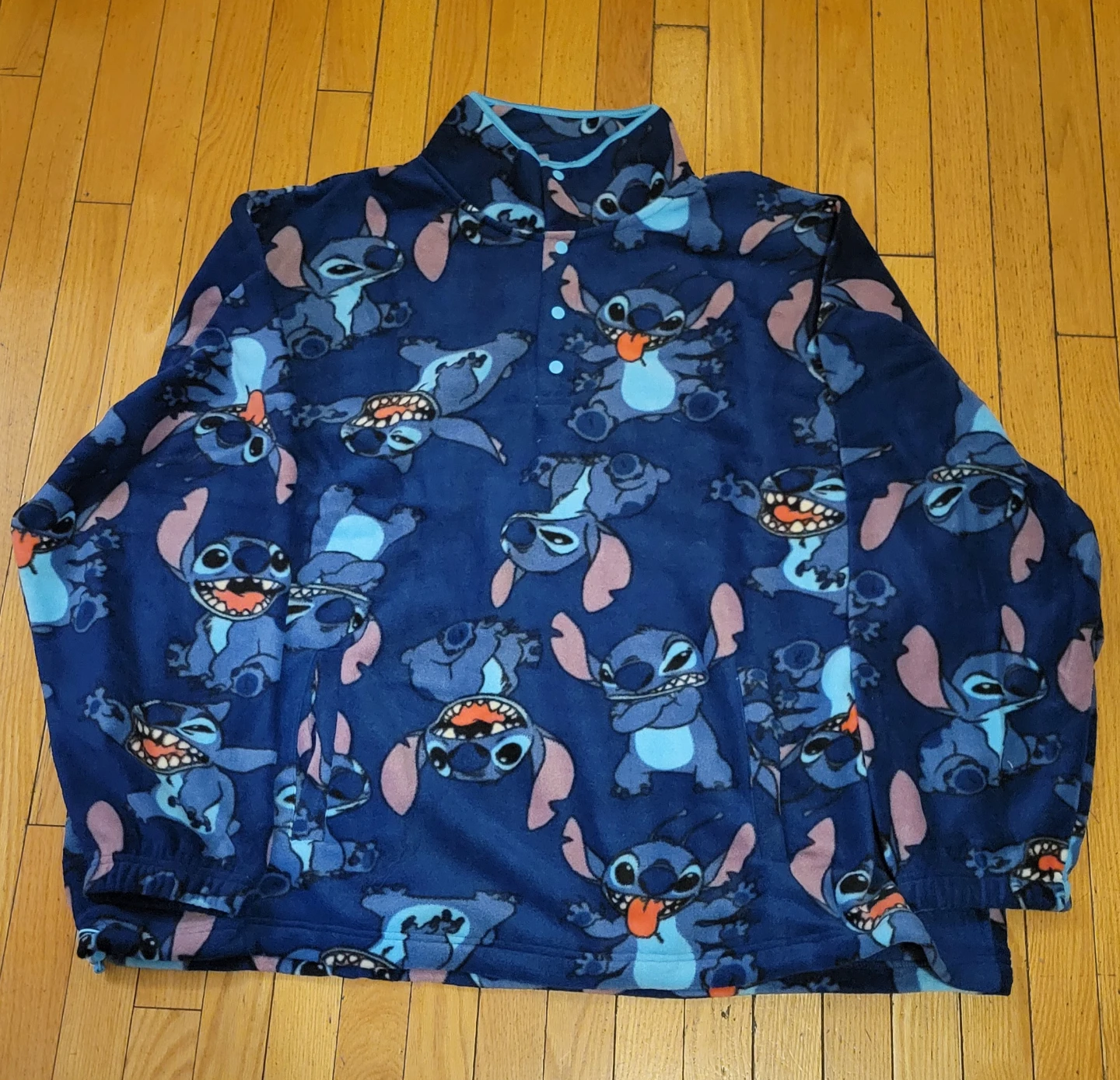 Disney Stitch XXXL Fleece Pullover - New in Package!