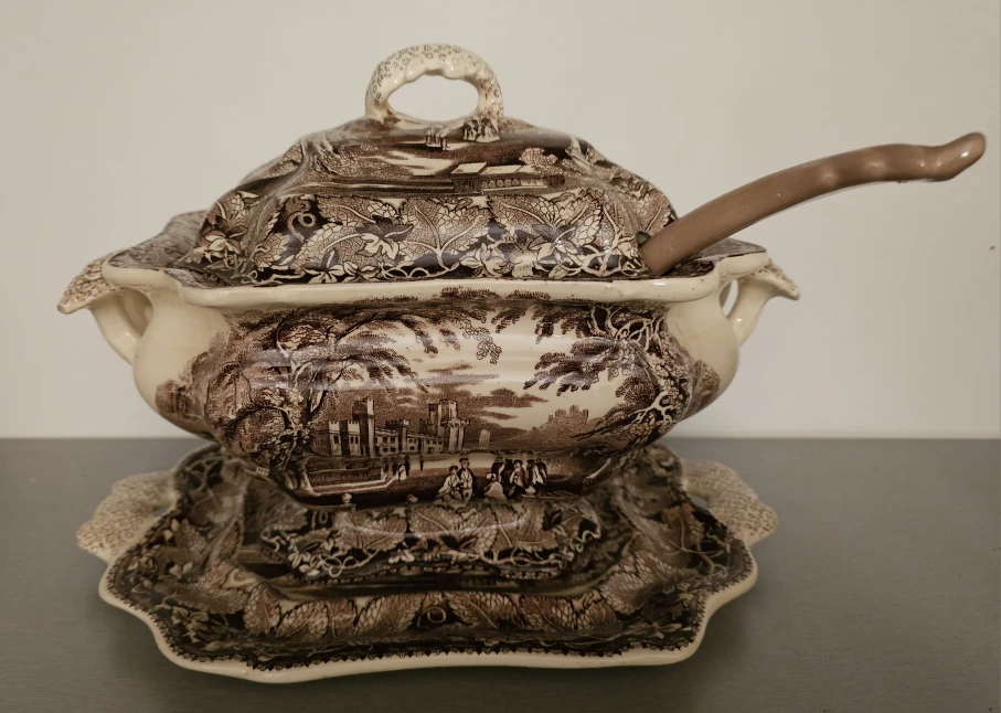 Antique Mason's Vista China Tureen / Large