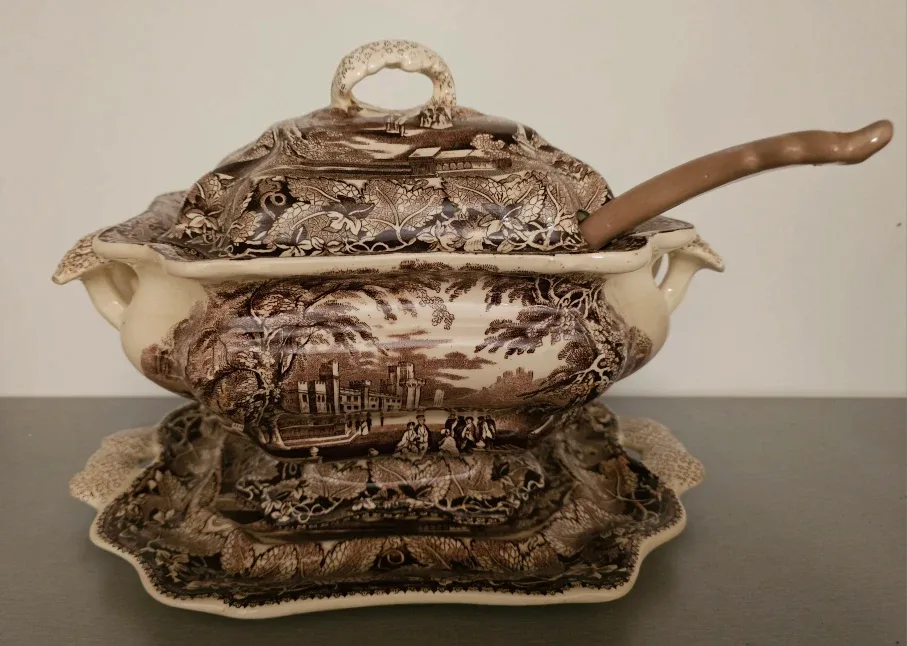 Antique Mason's Vista China Tureen / Large