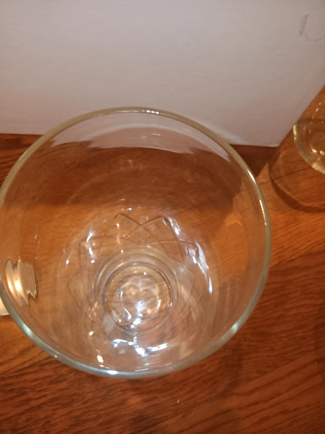 Vintage Cocktail Shaker image indicator(3)