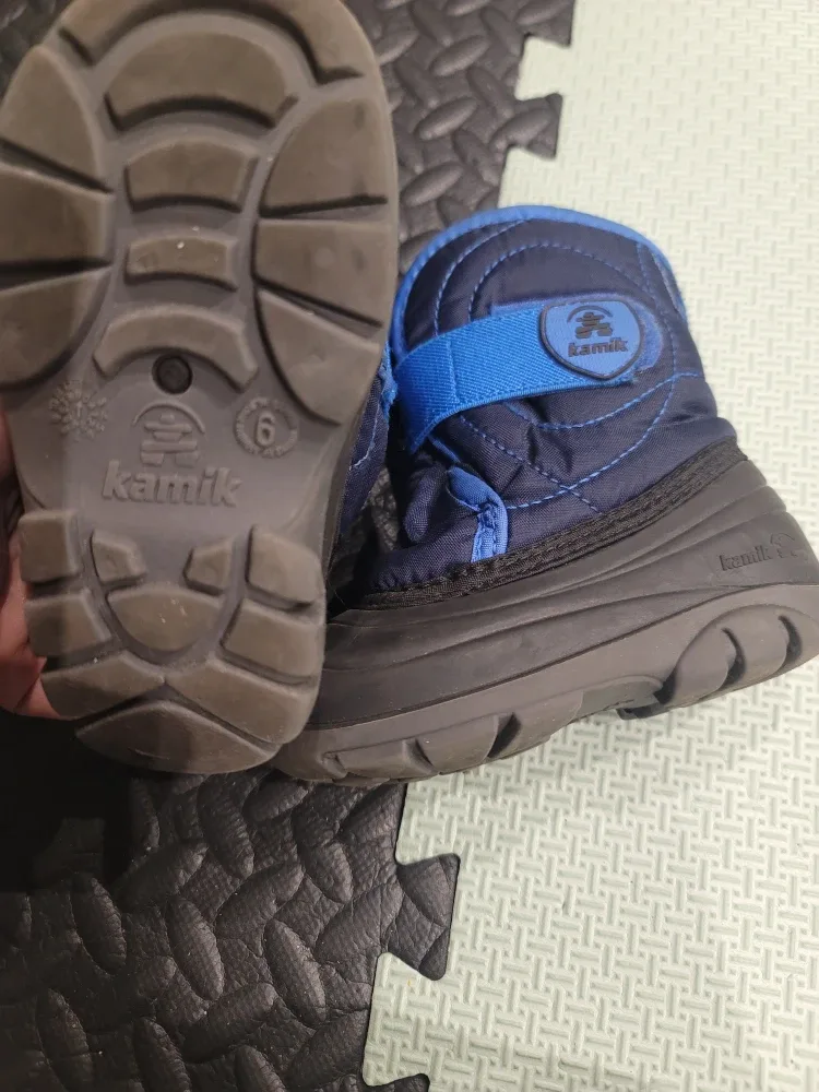 Baby Shoes Bundle: Robeez, Converse, So'dorable image indicator(10)