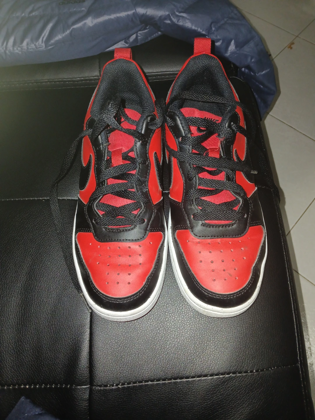 Nike Force 1 LV8 Size 4Y Red/Black Sneakers