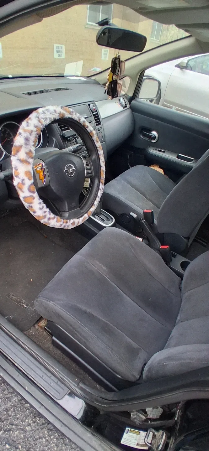 Nissan Versa 2009 - Used Car image indicator(7)