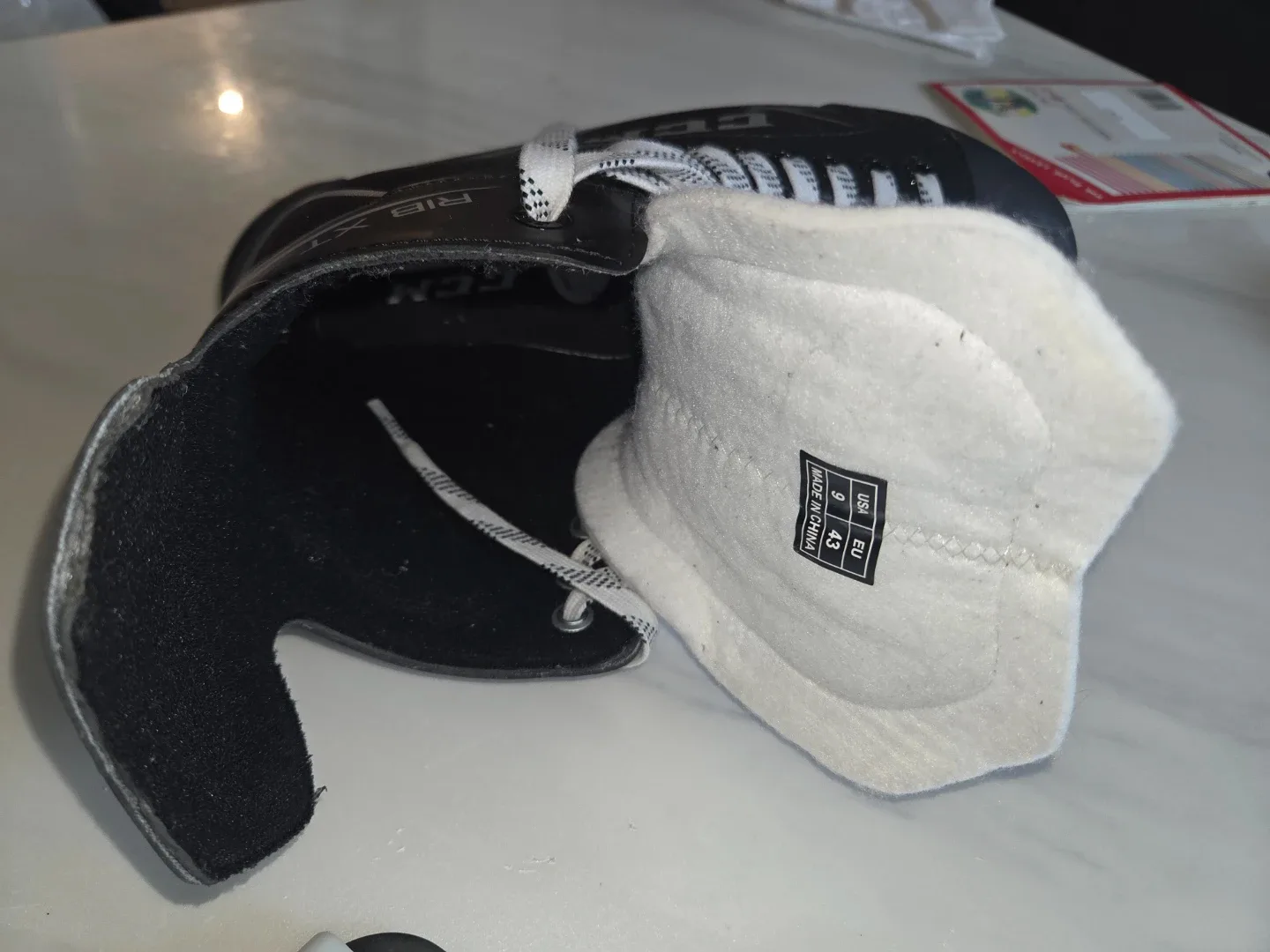 CCM Rib XT Hockey Skates, Size EU 43 image indicator(2)