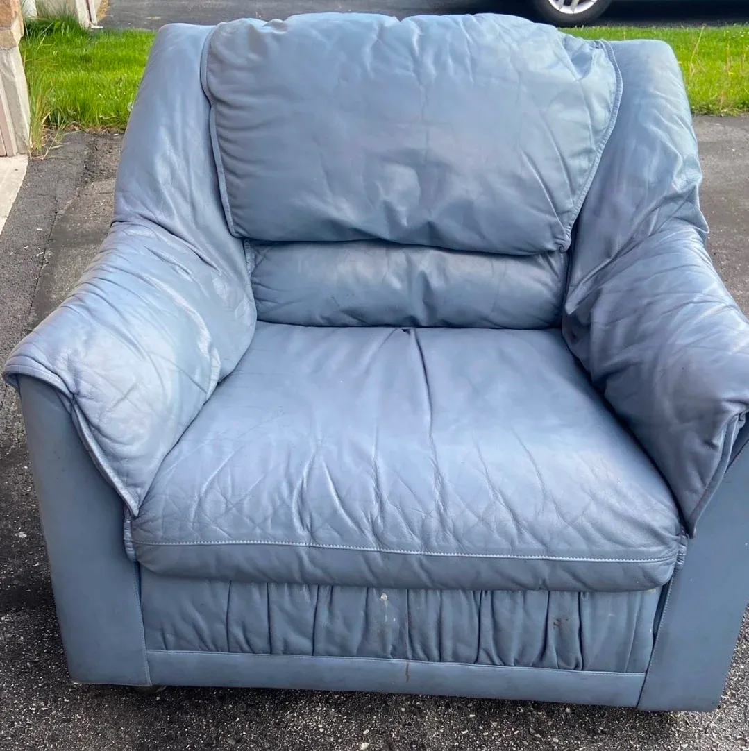 Blue Leather Sofa Set image indicator(2)