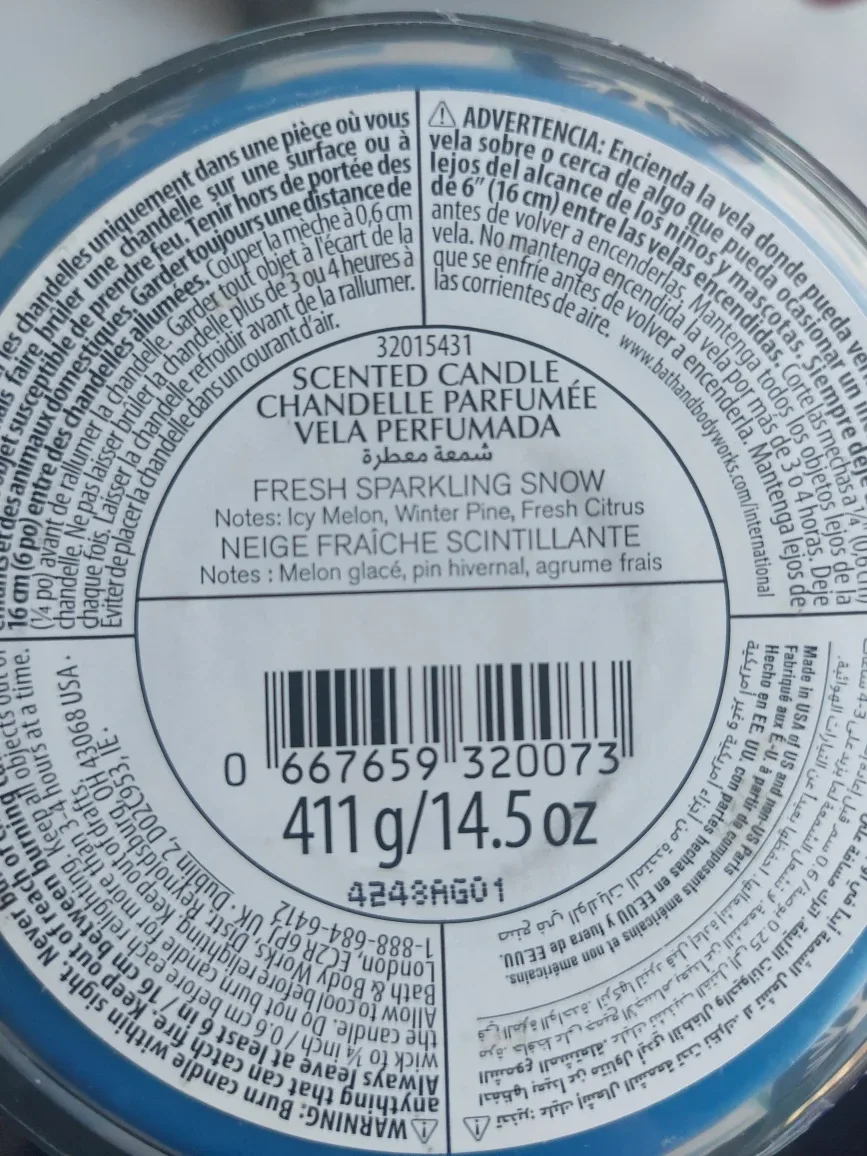 Bath & Body Works Fresh Sparkling Snow Candle image indicator(3)