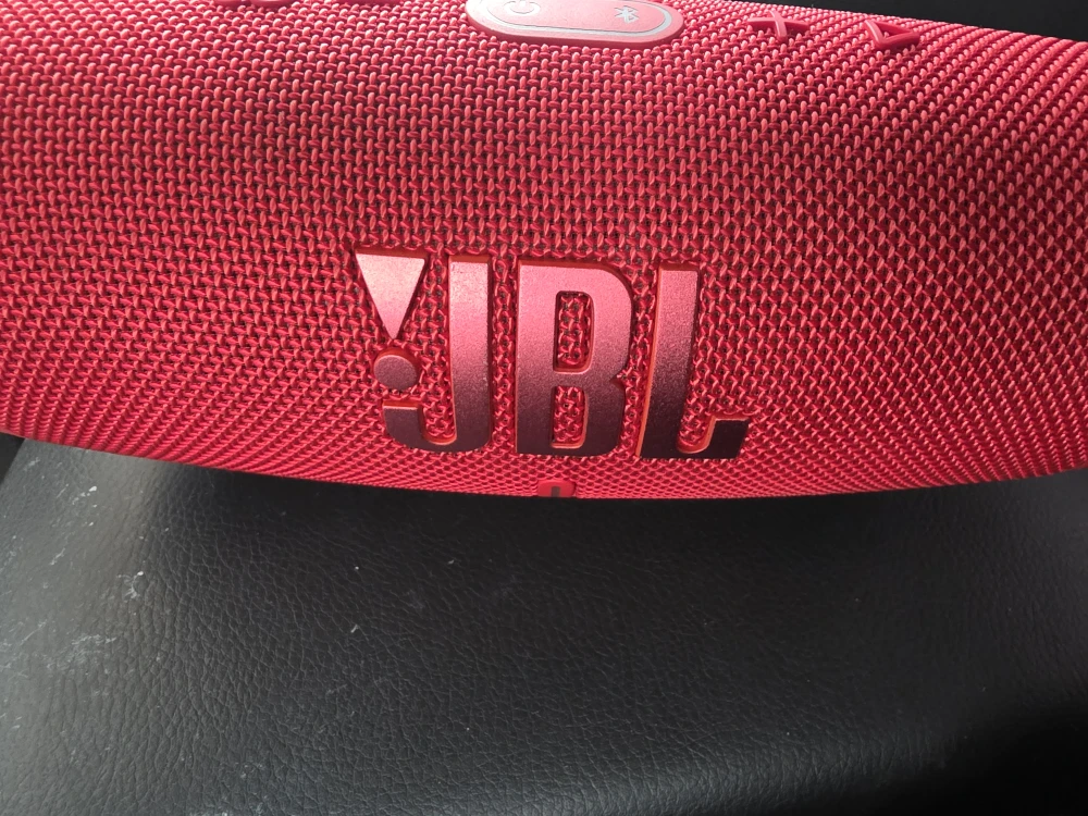 JBL Charge 5 Red Bluetooth Speaker - photo 2