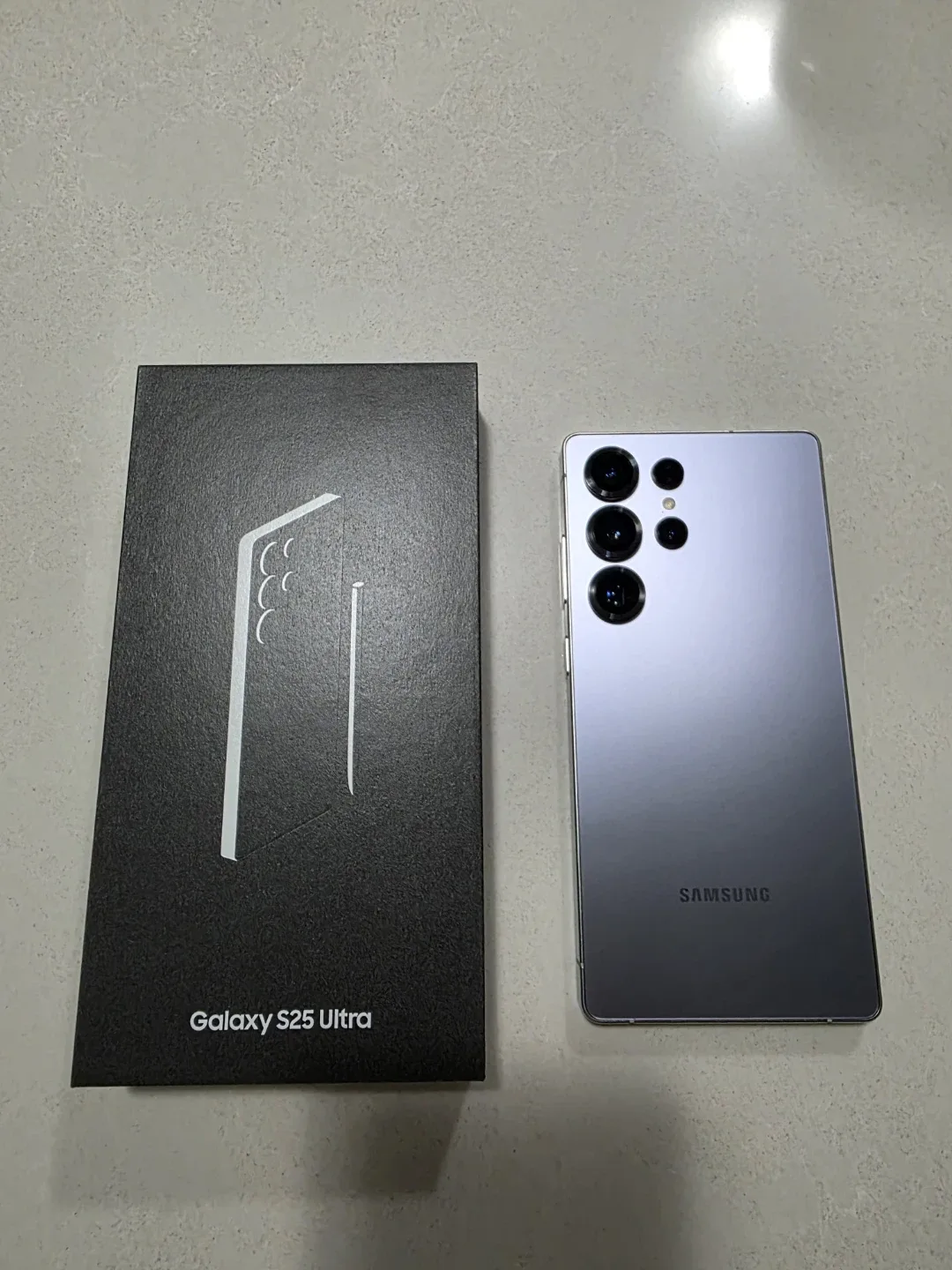 Samsung Galaxy S23 Ultra - Like New! image indicator(2)