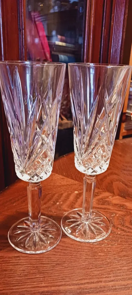 Set of 2  Gorgeous Crystal 🥂 Champagne 🍾 Flutes image indicator(4)